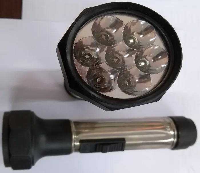 LANTERNA 7LED DUZIA FTJ2D7E1